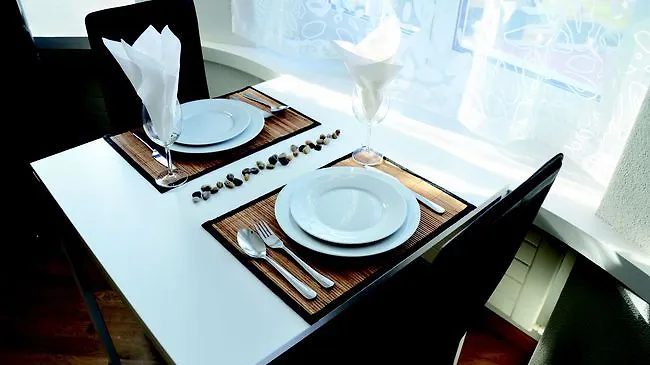 Swiss Star - Contactless Self Check-in Curych