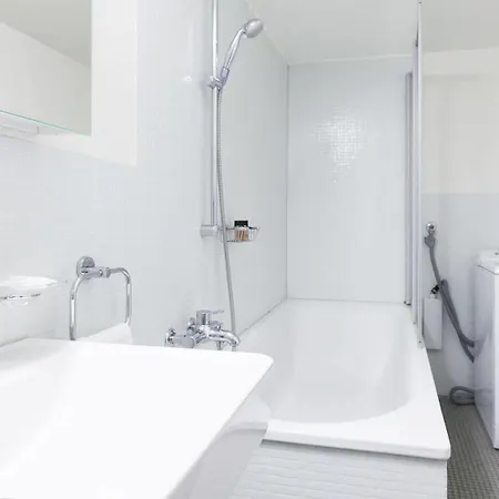 Swiss Star - Contactless Self Check-in