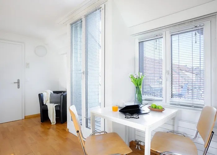 Swiss Star - Contactless Self Check-in Zürich